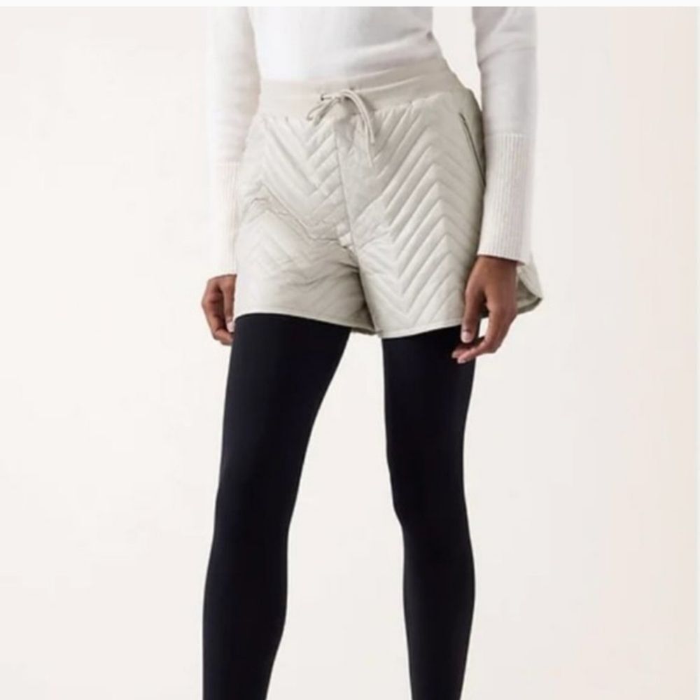Athleta Après Ski Short in Abalone Grey/beige NWT - Picture 2 of 6